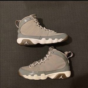 Jordan Men's Gray and White Retro High-Top Sneakers